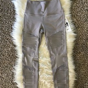 Alo Moto Leggings